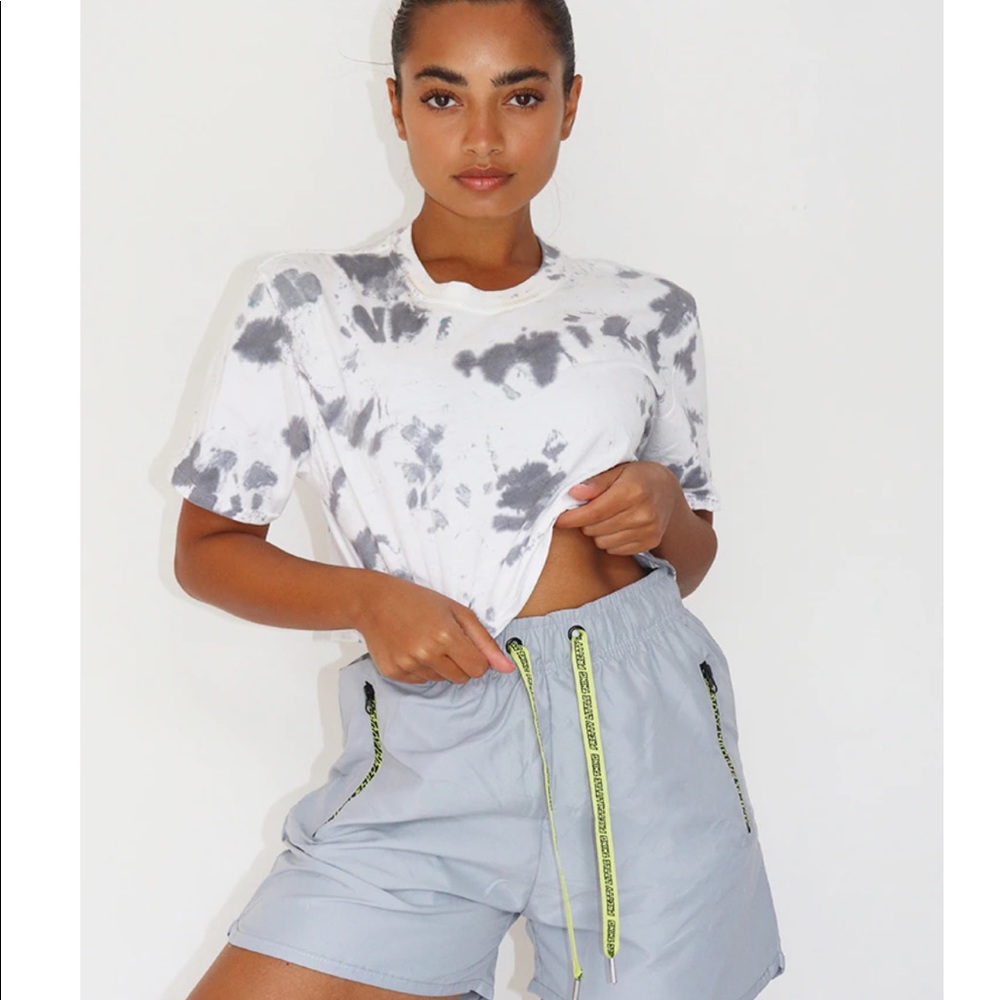 Pretty Little Thing Crop